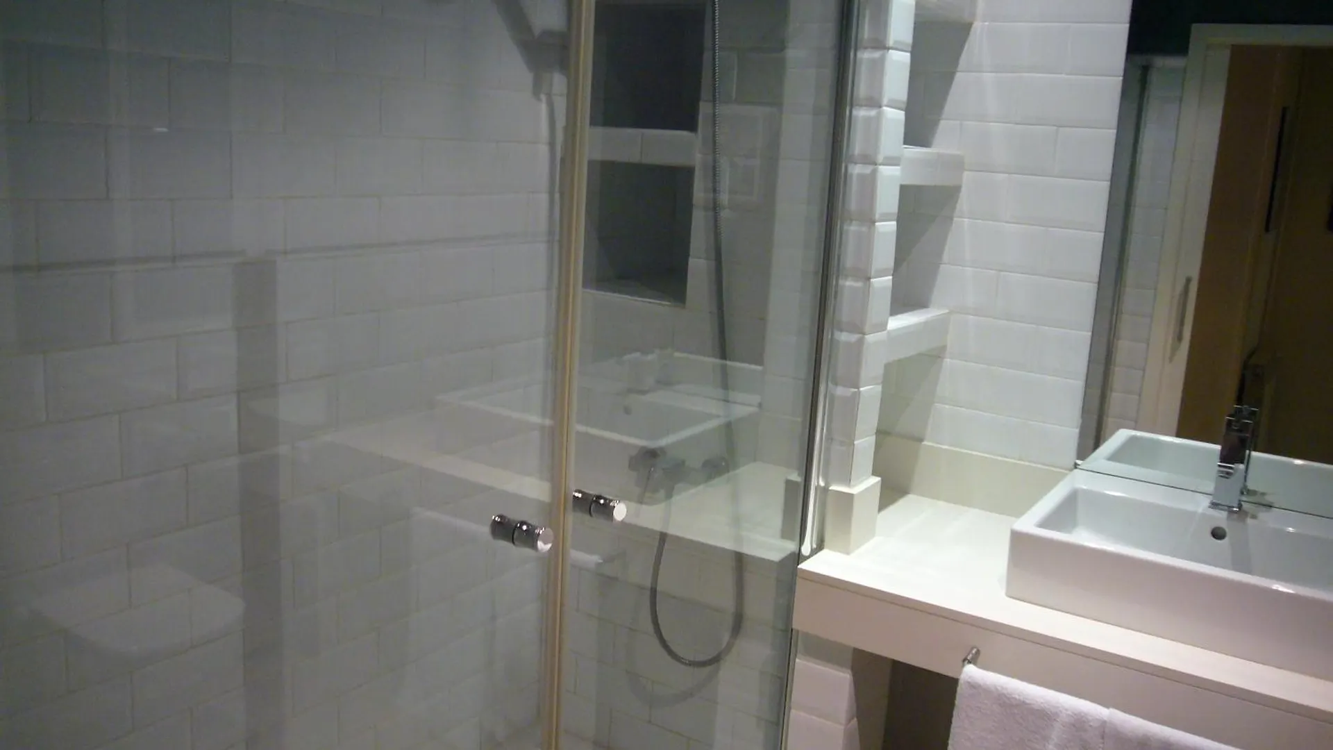 Apartaments Sant Jordi Girona 97 Barcelona 0*,  Spanien