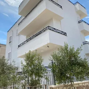 https://vila-butrint.albaniahotels.org