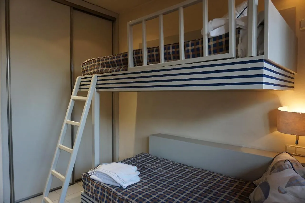Apartaments Sant Jordi Girona 97 Barcelona 0*,  Spanyolország