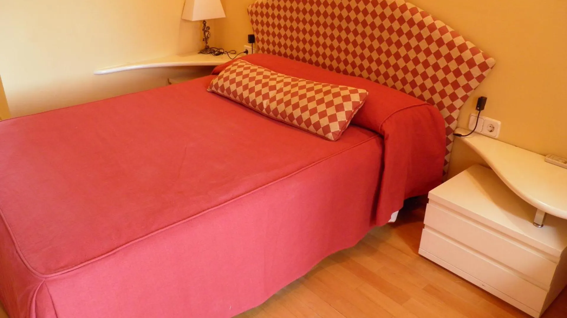 Apartaments Sant Jordi Girona 97 Barcelona Spanyolország
