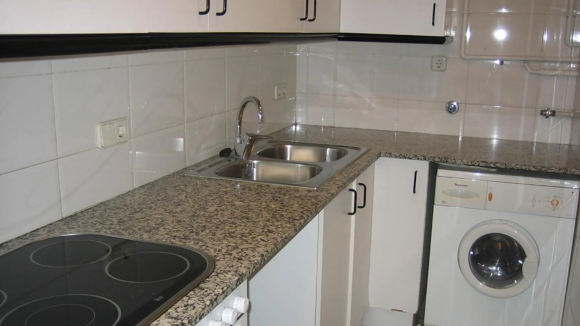 Apartaments Sant Jordi Girona 97 Barcelona 0*,  Spanyolország