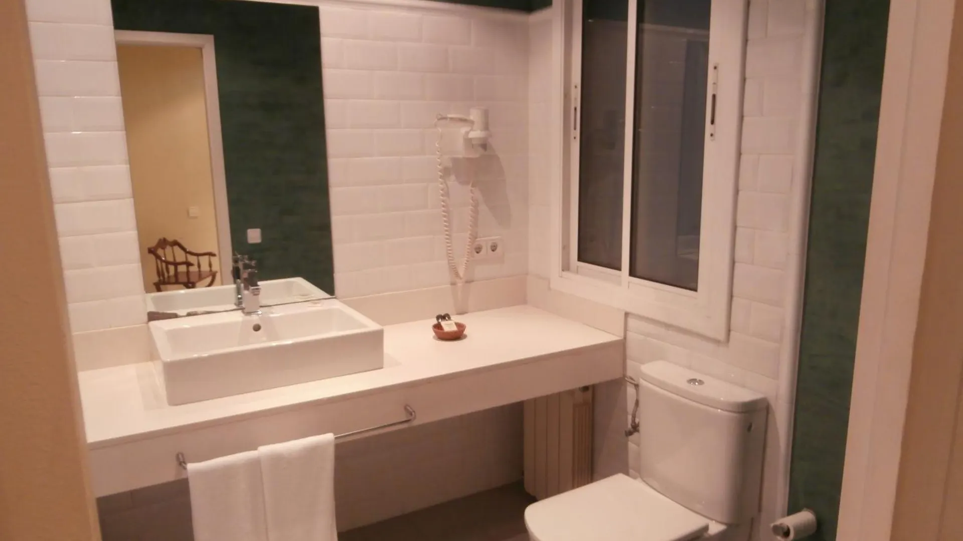 Apartaments Sant Jordi Girona 97 Barcelona 0*,  Spanien